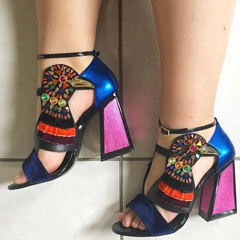 Colorful Rhinestone Bird Open  - Rhinestone Sandal Women ulasan dan harga