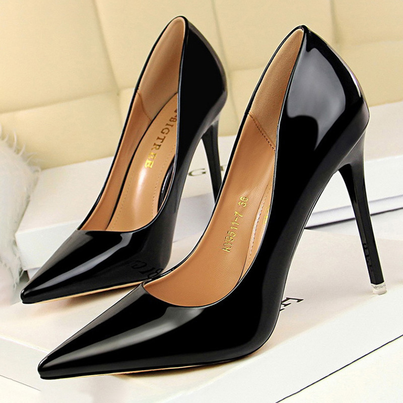 BIGTREE Shoes Woman Pumps Pate - Patent Leather Pump ulasan dan harga