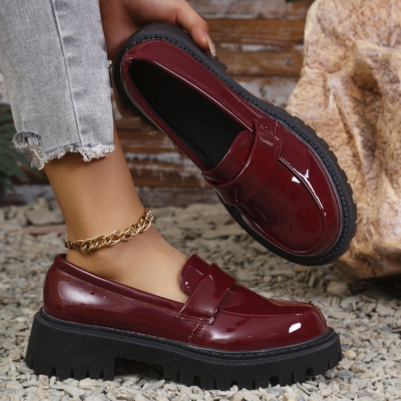 Patent Leather Med Heel Loafer - Patent Leather Pump ulasan dan harga