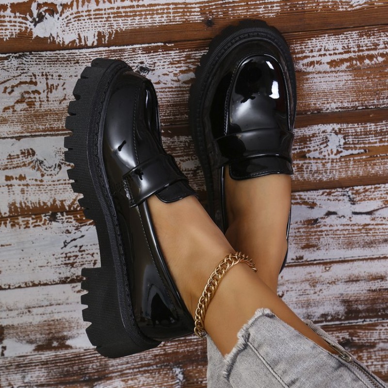 Patent Leather Med Heel Loafer - Patent Leather Pump ulasan dan harga